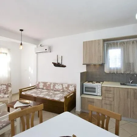 Finikas Apartamento