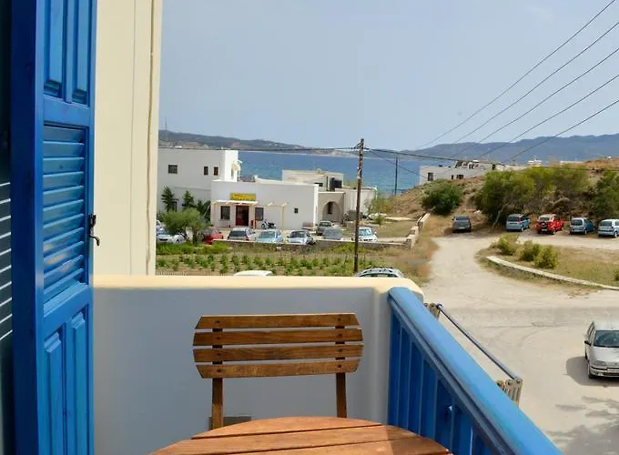 Daire Finikas Adamantas (Milos)