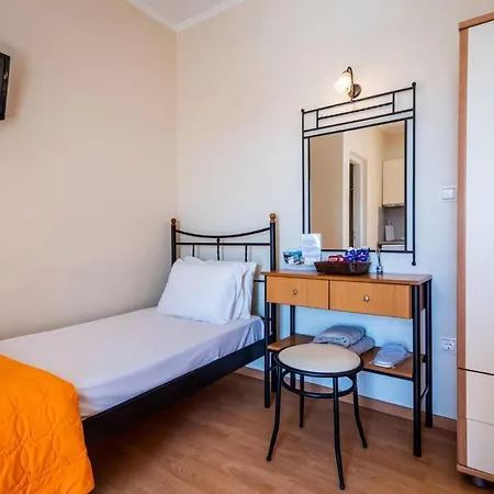 Finikas Apartment
