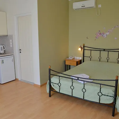 Finikas * Αδάμας