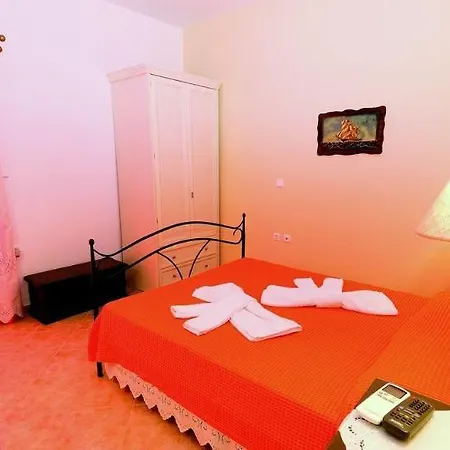Finikas Apartment