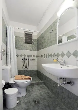 Finikas Apartment *