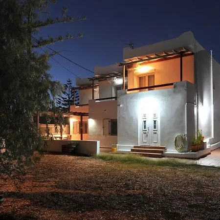 Finikas * Adamantas (Milos)