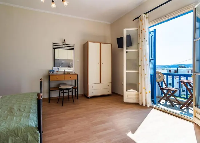 Finikas Adamantas (Milos)