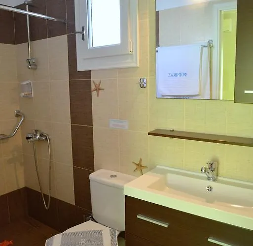 Finikas * Adamantas (Milos)